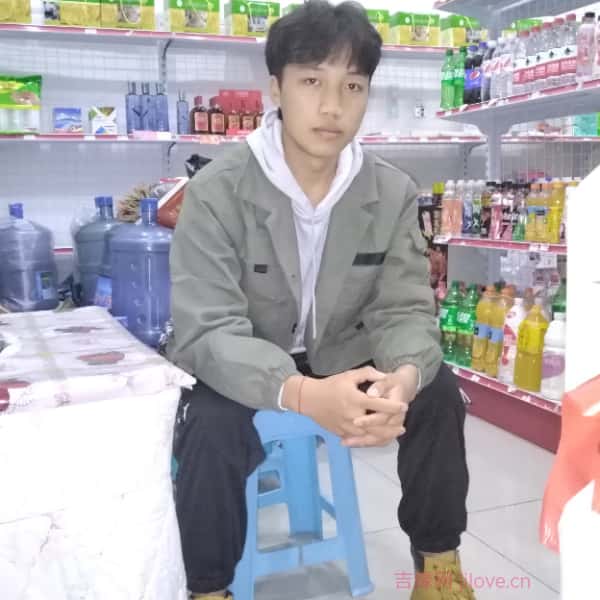贵州22岁单身帅哥真诚找对象-七台河征婚相亲网